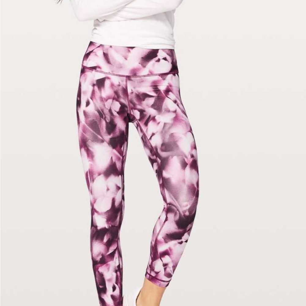 Lululemon Wunder Under HR 7/8 Tight 25"
Blush Blossom Alpine White Candy Pink 6
